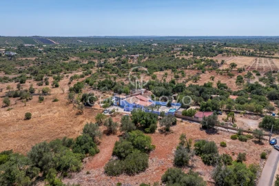 Moradia T4 para Venda em São Bartolomeu de Messines