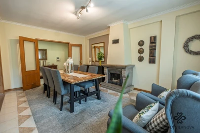 Apartamento T2 para Venda em Santa Maria da Feira, Travanca, Sanfins e Espargo