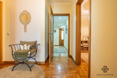 Apartamento T2 para Venda em Santa Maria da Feira, Travanca, Sanfins e Espargo