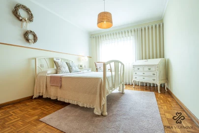 Apartamento T2 para Venda em Santa Maria da Feira, Travanca, Sanfins e Espargo