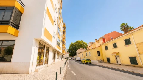 Apartamento T2 para Venda em Agualva e Mira-Sintra