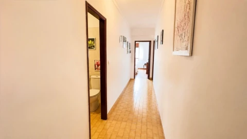 Apartamento T2 para Venda em Agualva e Mira-Sintra