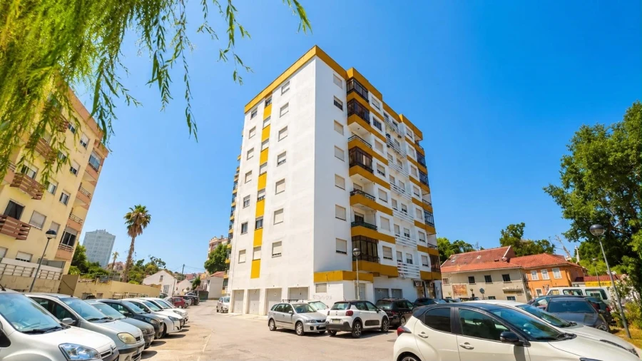 Apartamento T2 para Venda em Agualva e Mira-Sintra Foto 21