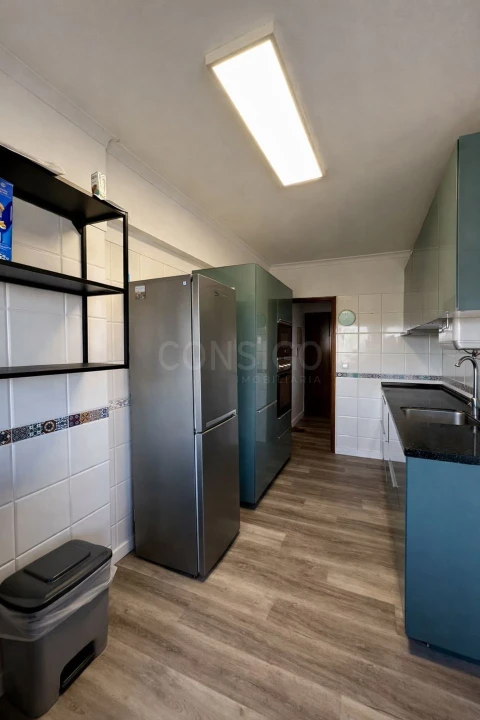 Apartamento T2 para Venda em Agualva e Mira-Sintra