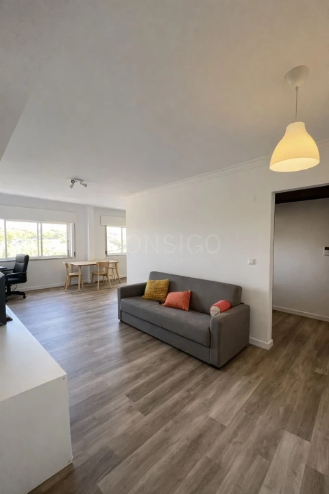 Apartamento T2 para Venda em Agualva e Mira-Sintra