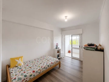 Apartamento T2 para Venda em Agualva e Mira-Sintra
