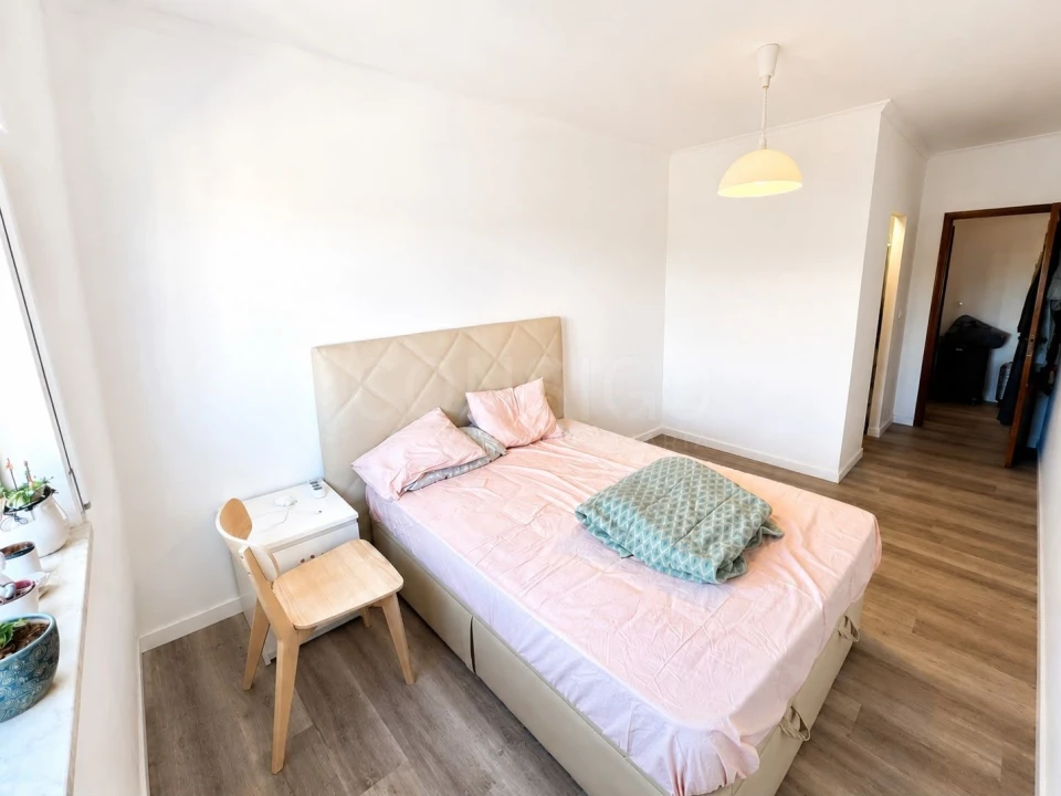 Apartamento T2 para Venda em Agualva e Mira-Sintra Foto 19