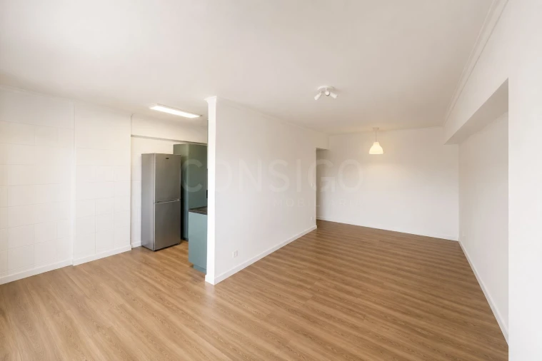 Apartamento T2 para Venda em Agualva e Mira-Sintra Foto 7