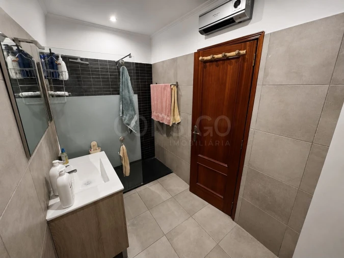 Apartamento T2 para Venda em Agualva e Mira-Sintra Foto 27