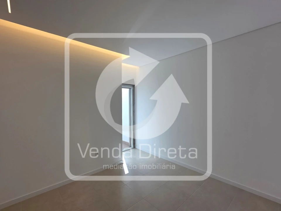 Apartamento T4 para Venda em Barreiro e Lavradio Foto 24