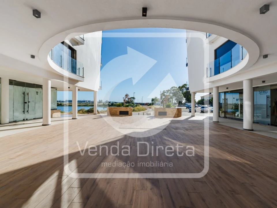 Apartamento T4 para Arrendamento em Barreiro e Lavradio Foto 30