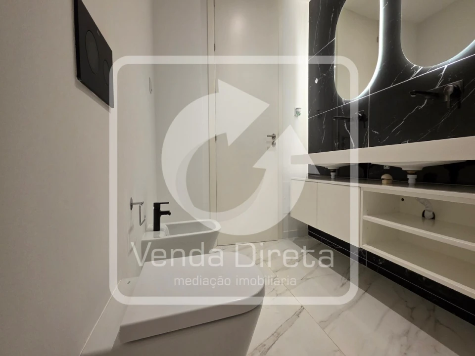 Apartamento T4 para Arrendamento em Barreiro e Lavradio Foto 10