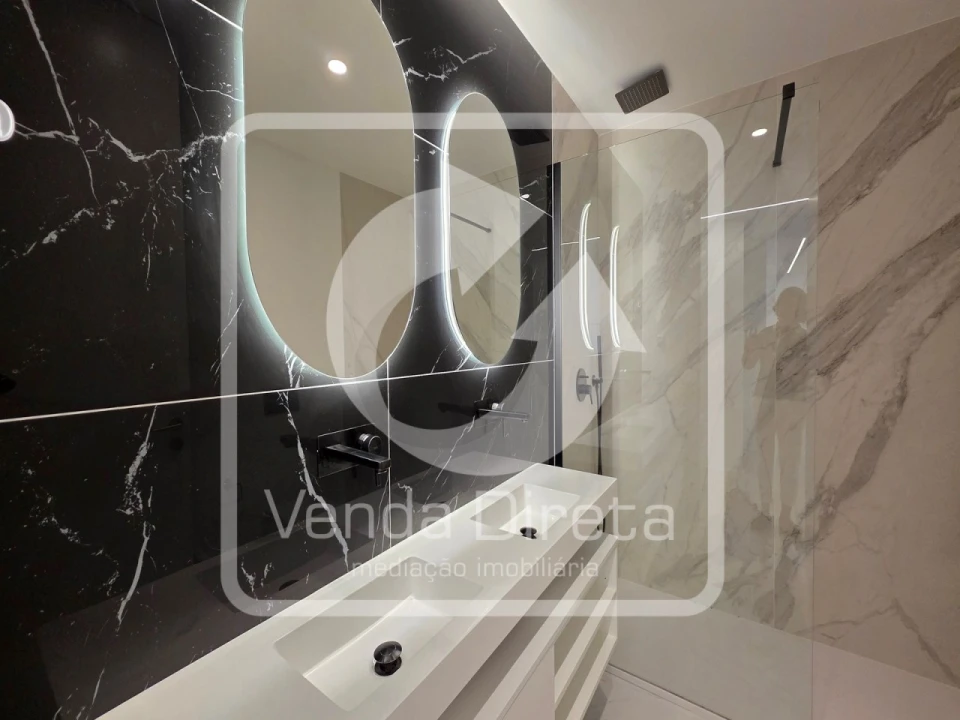 Apartamento T4 para Arrendamento em Barreiro e Lavradio Foto 12