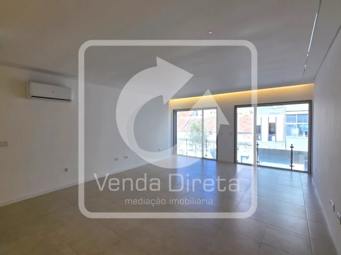 Apartamento T4 para Arrendamento em Barreiro e Lavradio Foto 2
