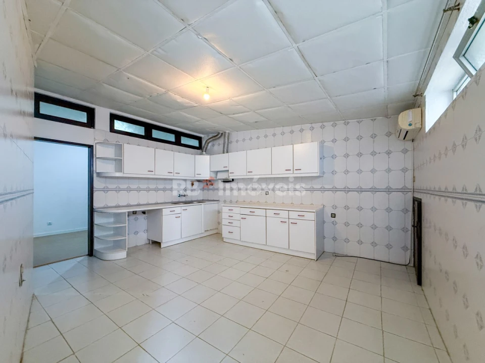 Moradia T5 para Venda em Tramagal Foto 41