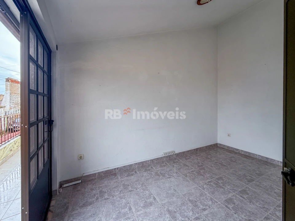 Moradia T5 para Venda em Tramagal Foto 36