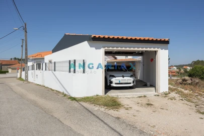 Moradia T2 para Venda em Santa Catarina da Serra e Chainça