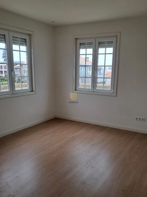 Apartamento T2 para Arrendamento em Cedofeita, Santo Ildefonso, Sé, Miragaia, São Nicolau e Vitória