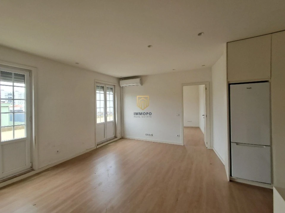 Apartamento T2 para Arrendamento em Cedofeita, Santo Ildefonso, Sé, Miragaia, São Nicolau e Vitória Foto 22
