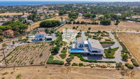 Moradia T4 para Venda em Lagoa e Carvoeiro