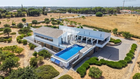 Moradia T4 para Venda em Lagoa e Carvoeiro