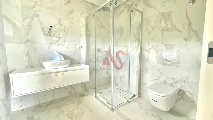 Apartamento T2 para Venda em Pombeiro de Ribavizela Foto 7