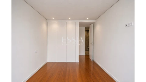 Apartamento T2 para Venda em Ramalde