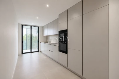 Apartamento T3 para Venda em Lordelo do Ouro e Massarelos
