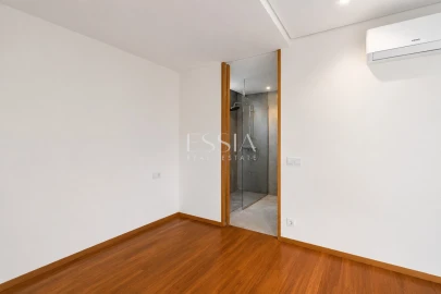 Apartamento T3 para Venda em Lordelo do Ouro e Massarelos