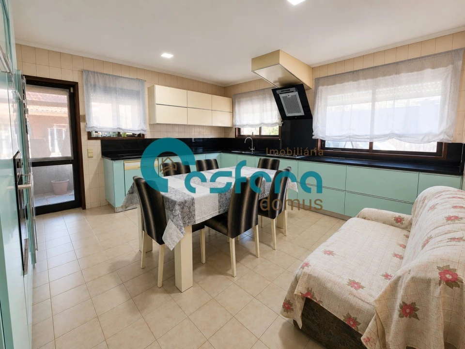 Moradia T3 para Venda em São Paio de Oleiros Foto 18