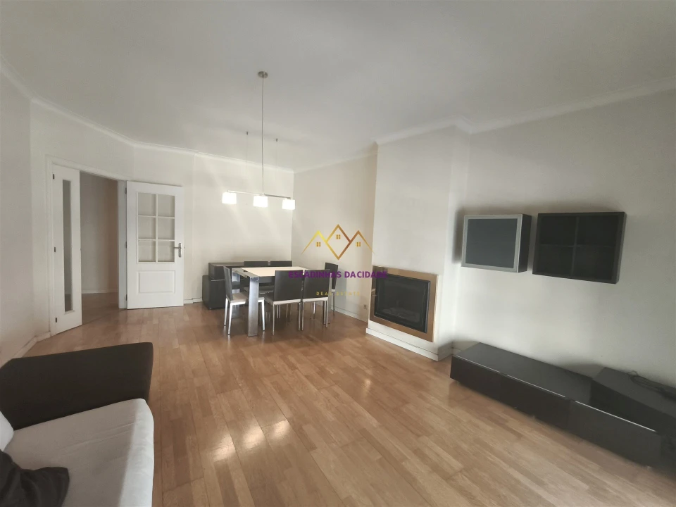 Apartamento T1 para Arrendamento em Algés, Linda-A-Velha e Cruz Quebrada-Dafundo Foto 3
