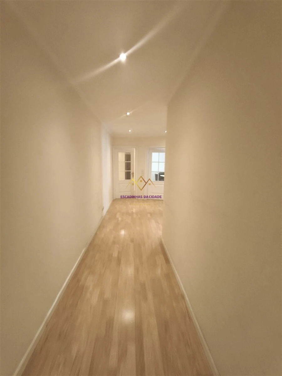 Apartamento T1 para Arrendamento em Algés, Linda-A-Velha e Cruz Quebrada-Dafundo Foto 9