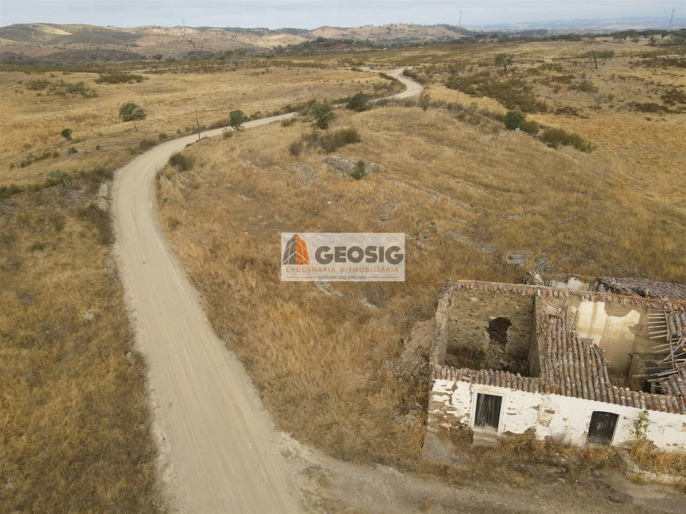 Quinta T3 para Venda em Almodôvar e Graça dos Padrões Foto 1