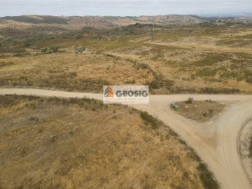 Quinta T3 para Venda em Almodôvar e Graça dos Padrões