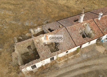 Quinta T3 para Venda em Almodôvar e Graça dos Padrões