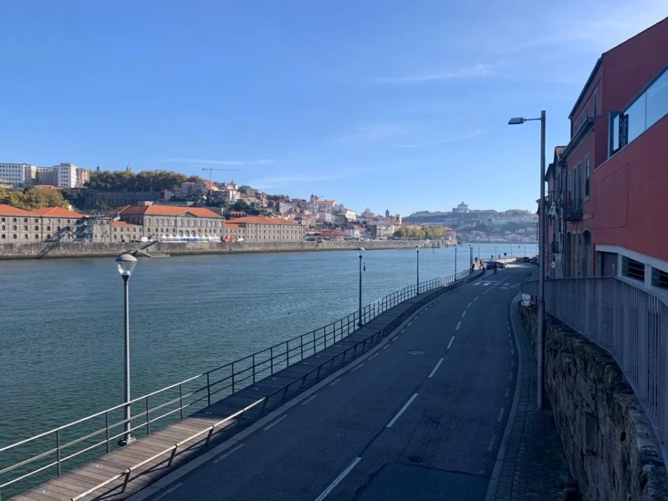 Apartamento T0 para Venda em Vilar de Andorinho Foto 14