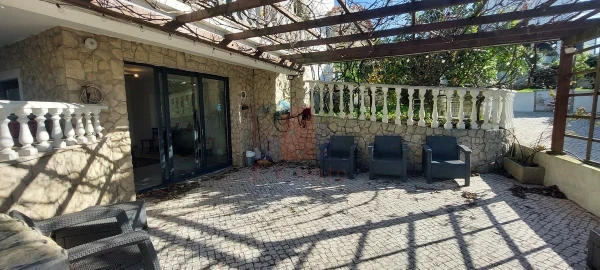 Moradia T3 para Arrendamento em São Martinho do Porto
