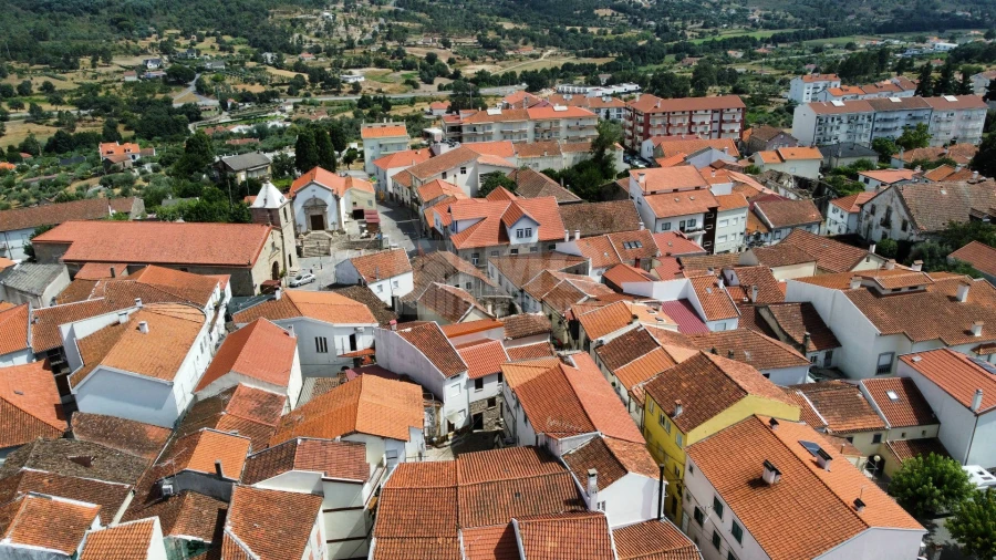 Moradia T3 para Venda em Teixoso e Sarzedo Foto 2