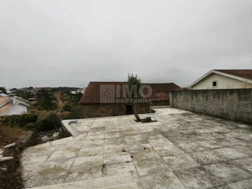 Moradia T1 para Venda em Lamas
