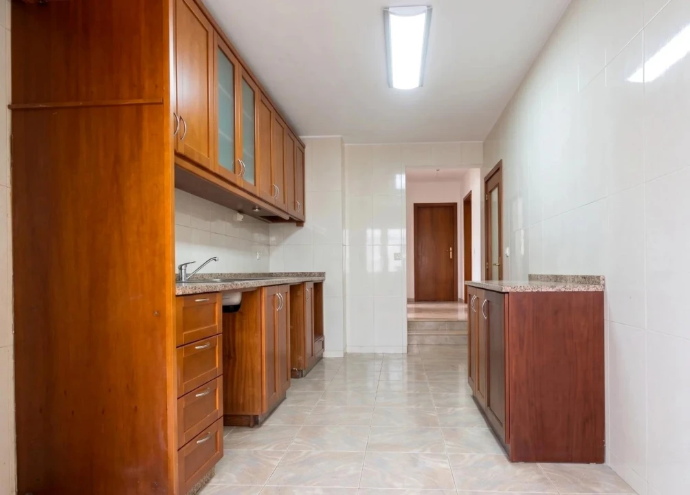 Apartamento T3 para Venda em Vilar de Andorinho Foto 25