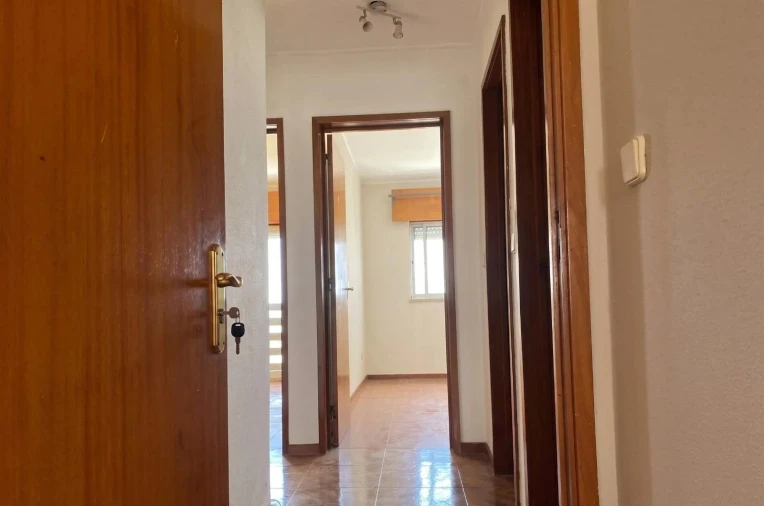 Apartamento T3 para Venda em Vilar de Andorinho Foto 28