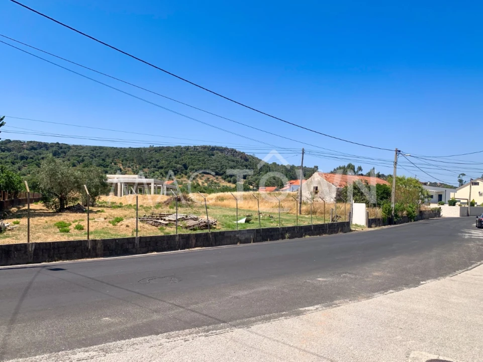 Moradia T4 para Venda em Chancelaria Foto 6