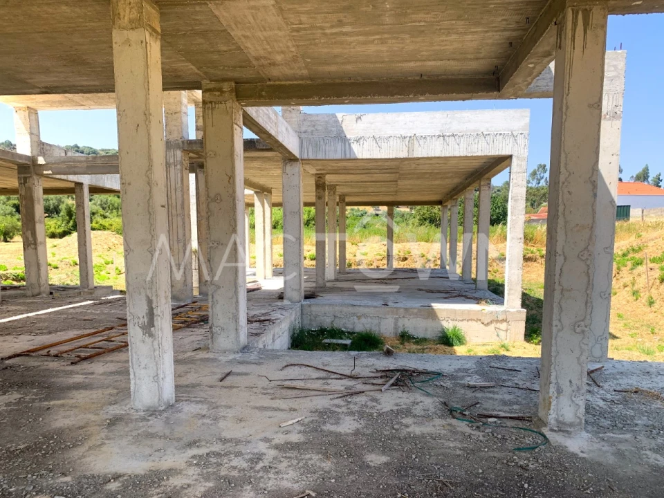 Moradia T4 para Venda em Chancelaria Foto 10