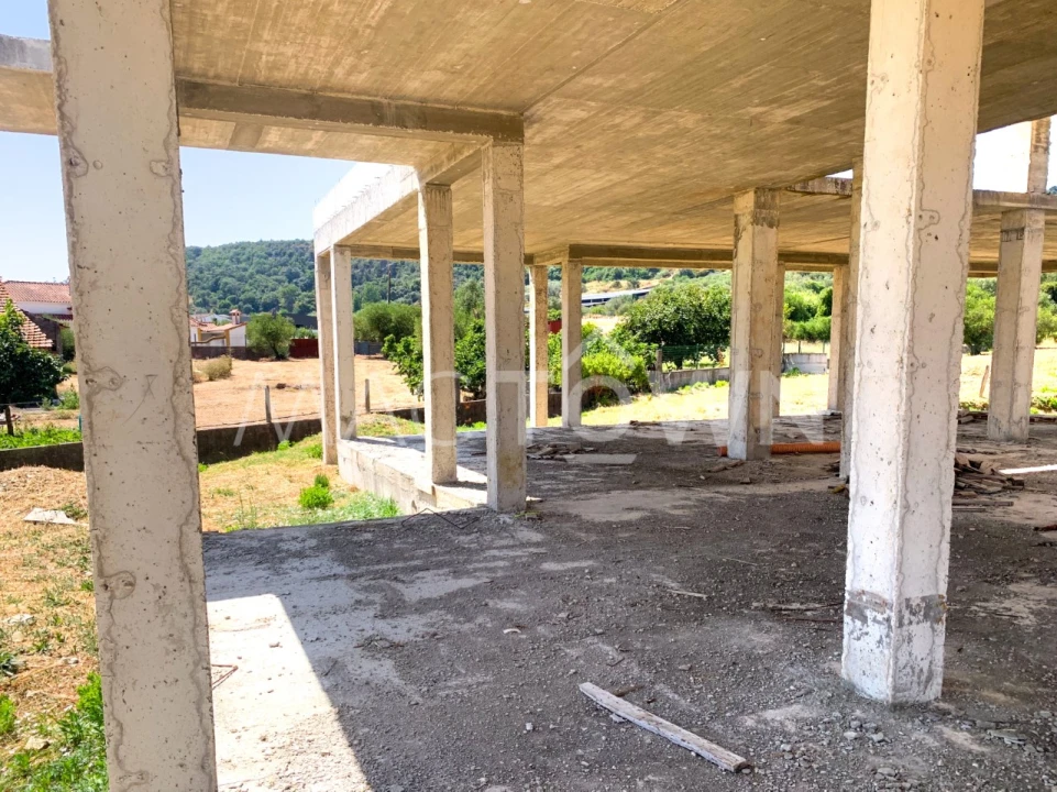 Moradia T4 para Venda em Chancelaria Foto 12