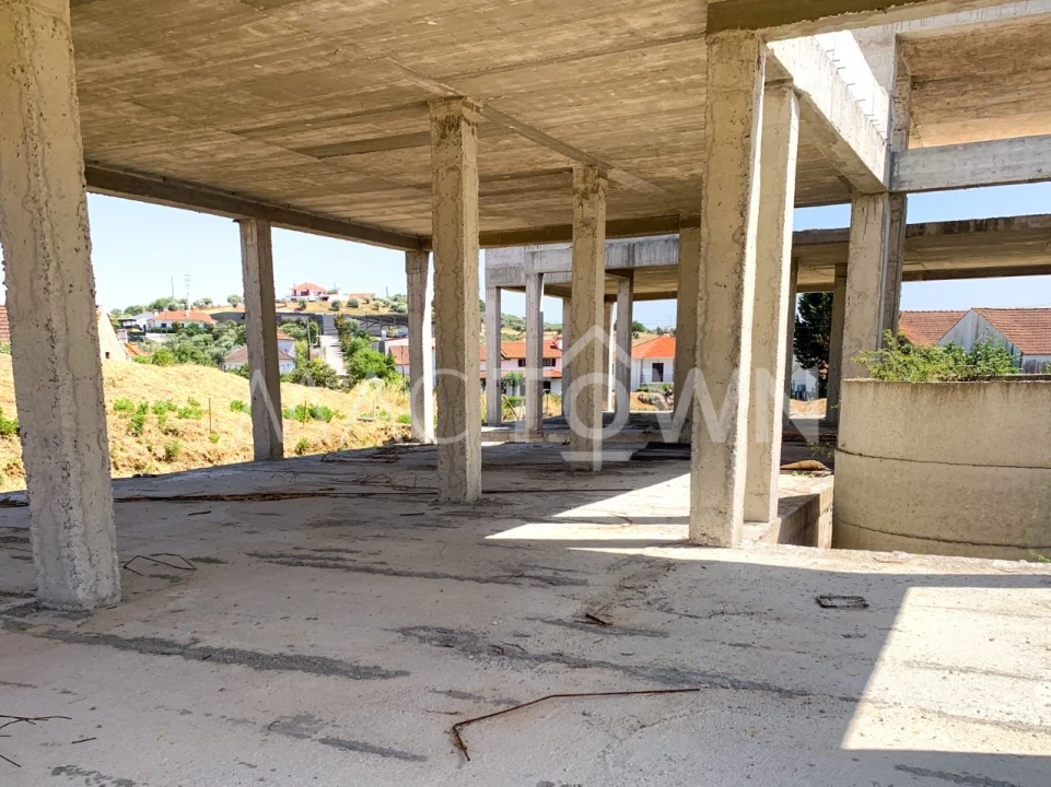 Moradia T4 para Venda em Chancelaria Foto 17