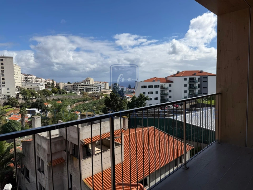 Apartamento T3 para Venda em São Martinho Foto 19