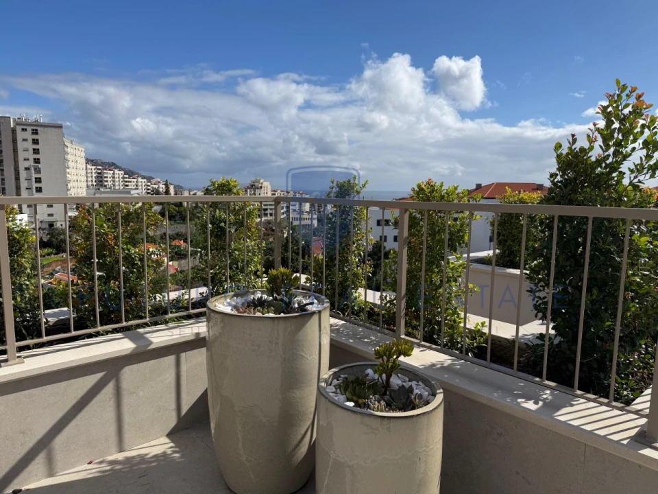 Apartamento T3 para Venda em São Martinho Foto 25