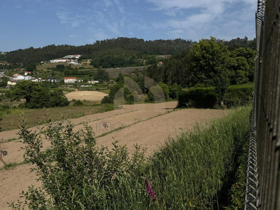 Quinta T3 para Venda em Regilde Foto 2