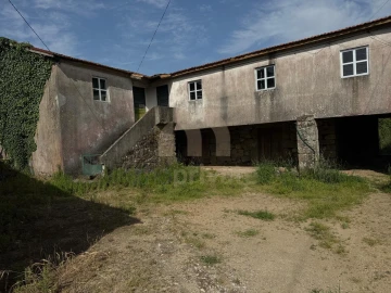 Quinta T3 para Venda em Regilde