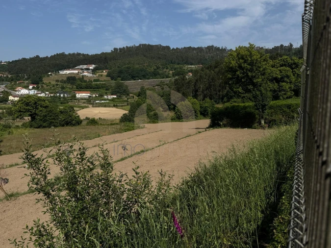 Quinta T3 para Venda em Regilde Foto 2